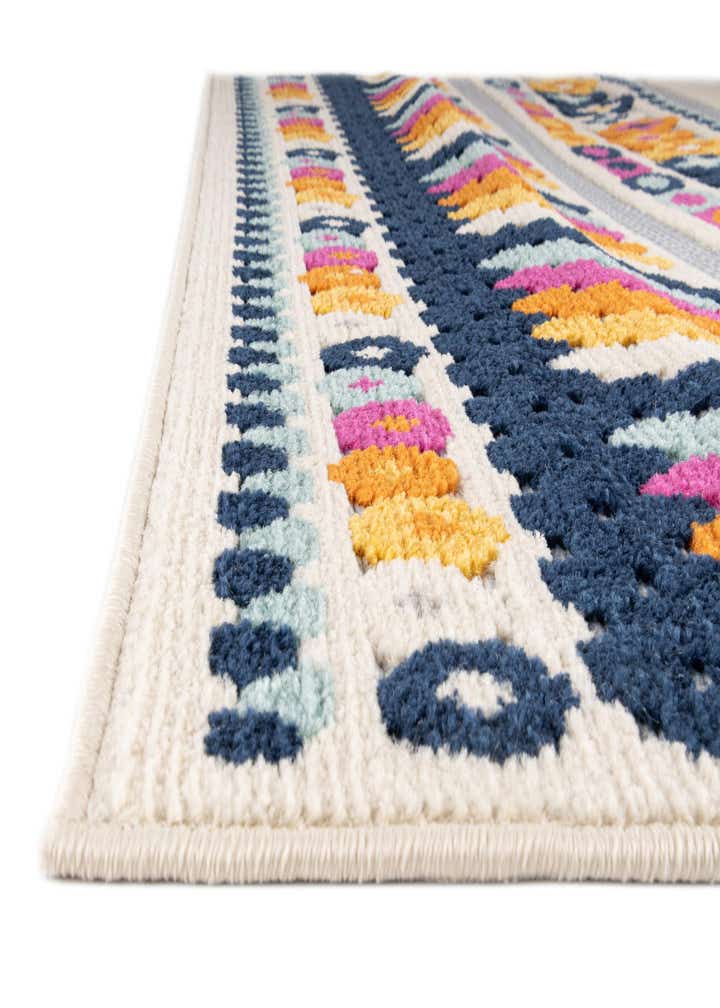 2' x 6' Easy-Clean Aruba Indoor / Outdoor Runner Rug