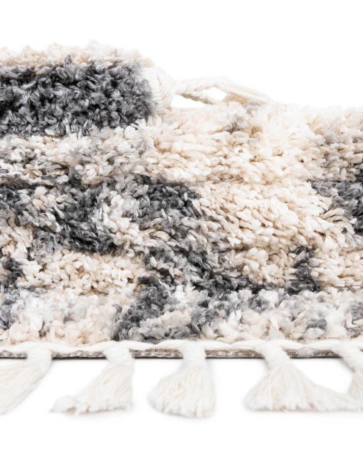 Detail image of 2' 7 x 8' 2 Athena Shag Runner Rug