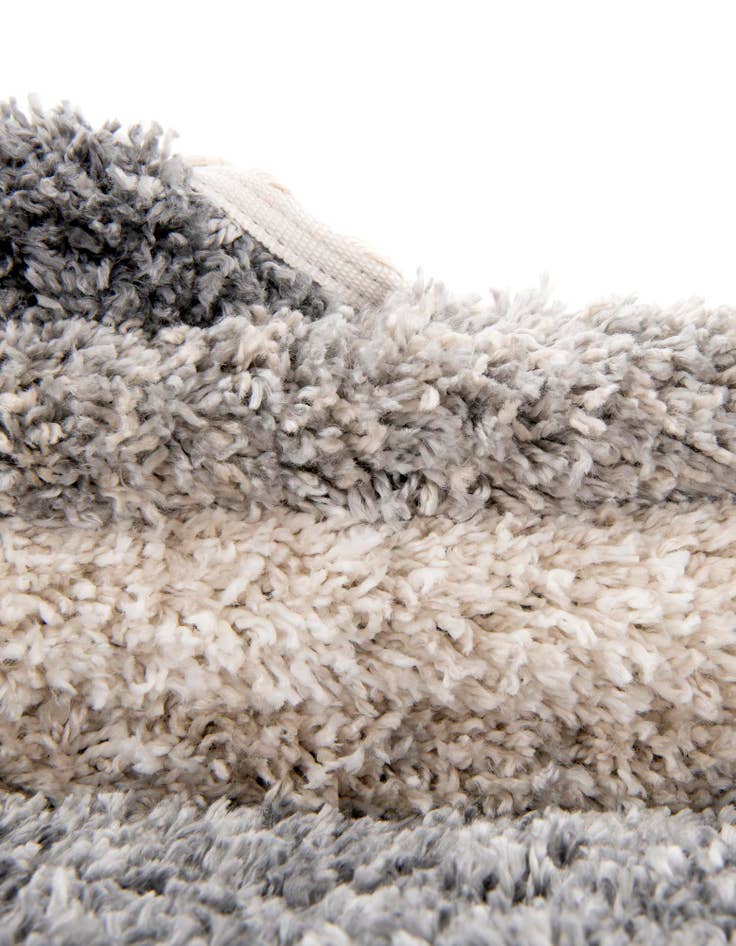 Detail image of 2' 7 x 8' 2 Athena Shag Runner Rug