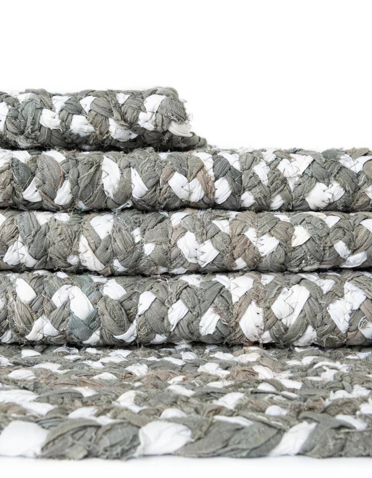 Detail image of 2' 6 x 6' 1  Hand Braided Chindi Runner Rug