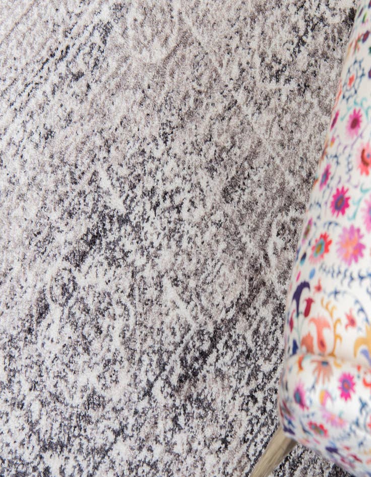 Detail image of 2' 7 x 8' 2 Brooklyn Runner Rug