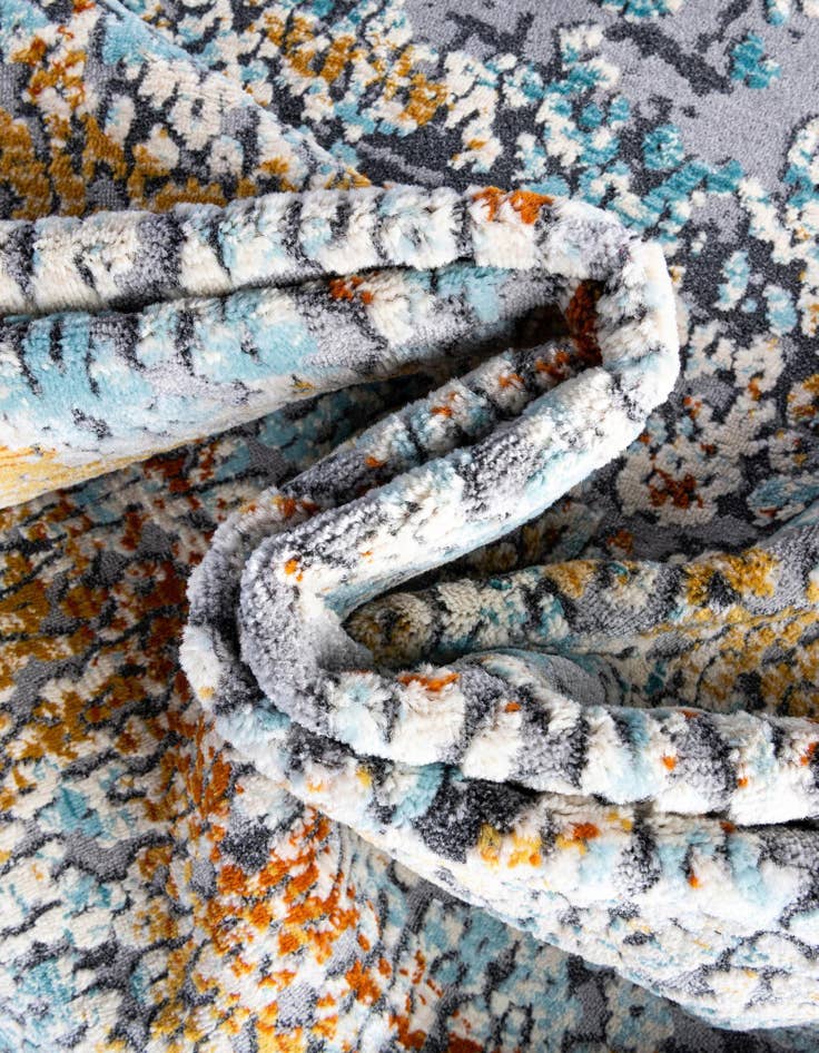 Detail image of 2' x 6' Budapest Runner Rug