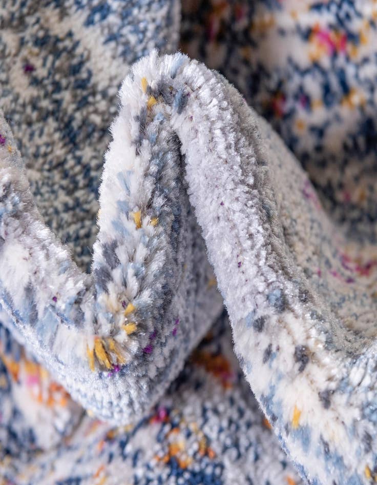 Detail image of 2' x 5' 9 Budapest Runner Rug