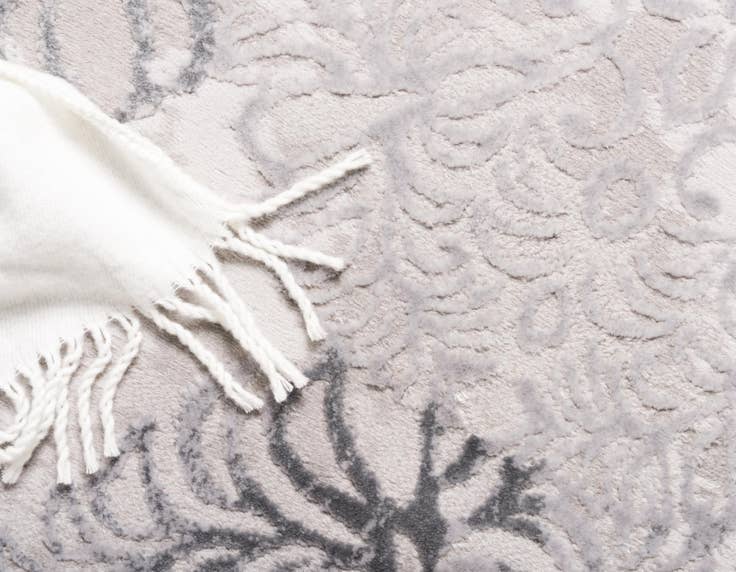 Detail image of 2' 7 x 8' 2 Chesterfield Runner Rug