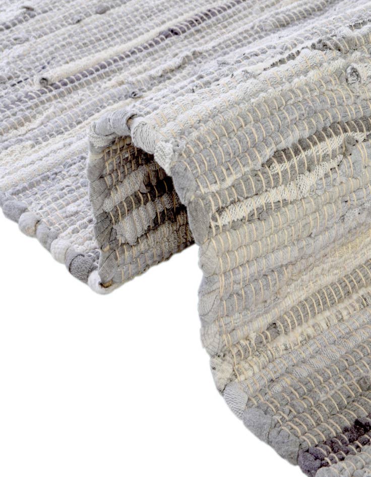 Detail image of 2' 2 x 6' 7  Hand Woven Chindi Cotton Runner Rug