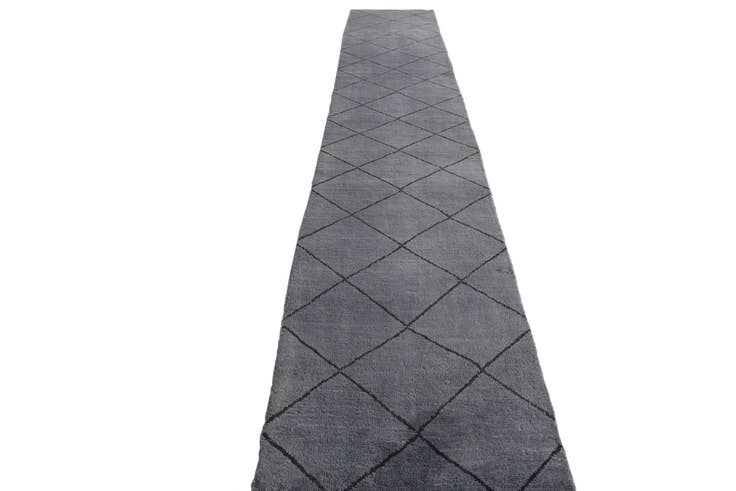 Detail image of 2' 6 x 14' Hand Knotted Darya Wool Runner Rug