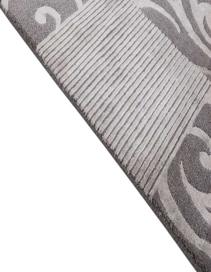 Detail image of 2' 9 x 9' 9  Hand Knotted Darya Wool Runner Rug