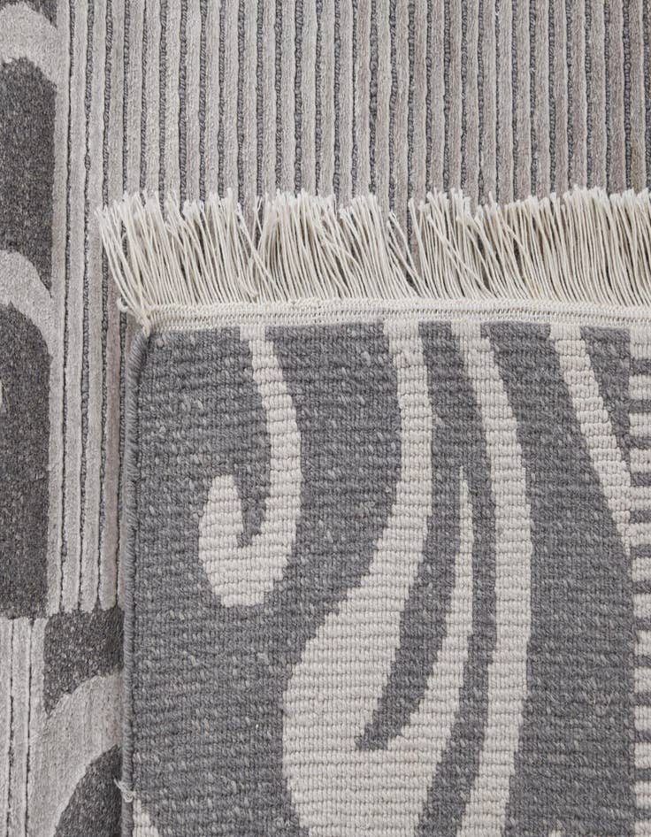 Detail image of 2' 9 x 9' 9  Hand Knotted Darya Wool Runner Rug