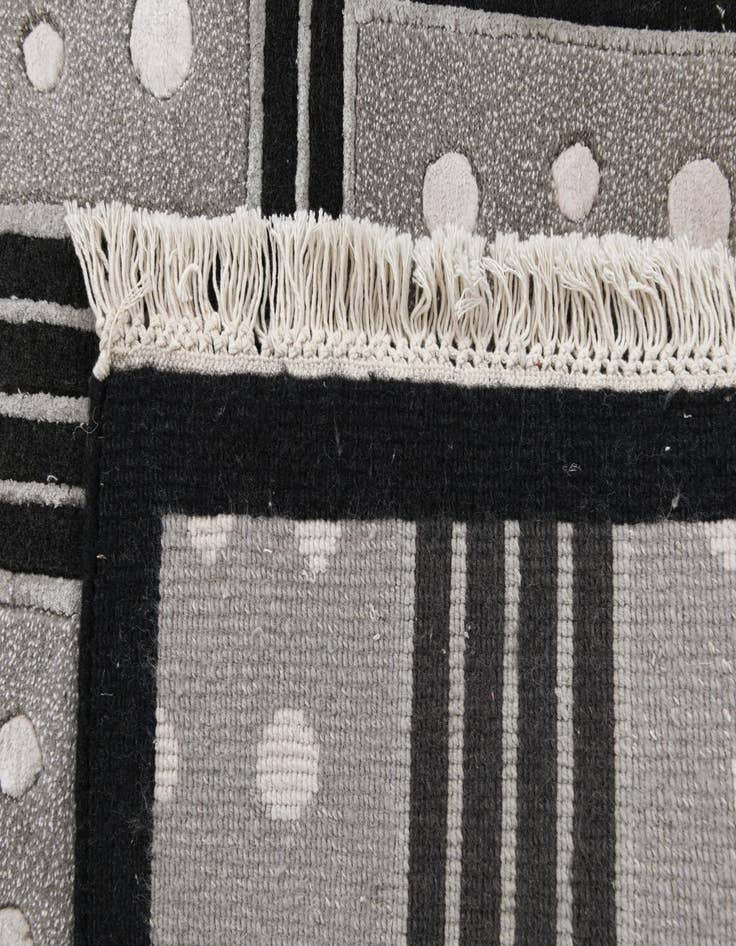 Detail image of 2' 8 x 13' 1  Hand Knotted Darya Wool Runner Rug
