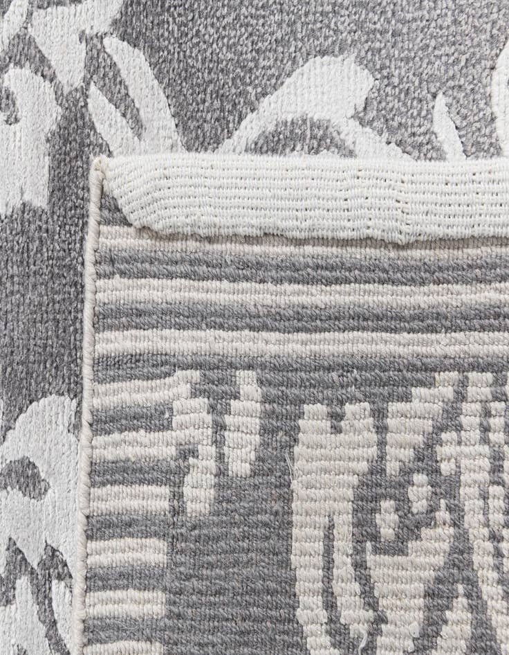 Detail image of 2' 9 x 9' 11  Hand Knotted Darya Wool Runner Rug