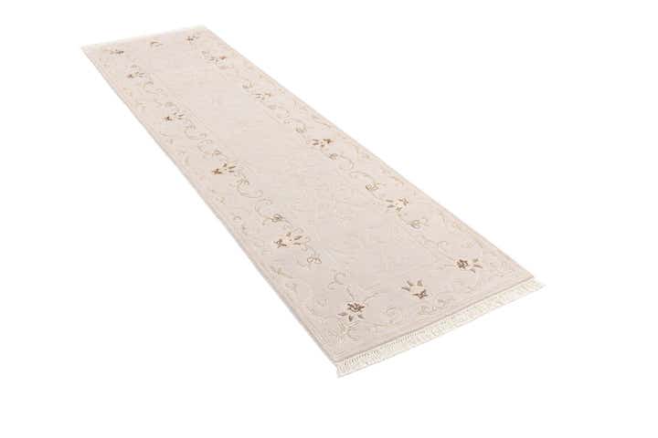 2' 7 x 9' 9 Darya Runner Rug