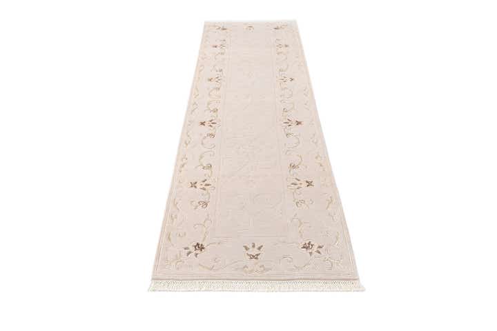 2' 7 x 9' 9 Darya Runner Rug