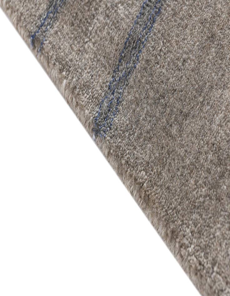 Detail image of 2' 7 x 12' 8 Darya Runner Rug