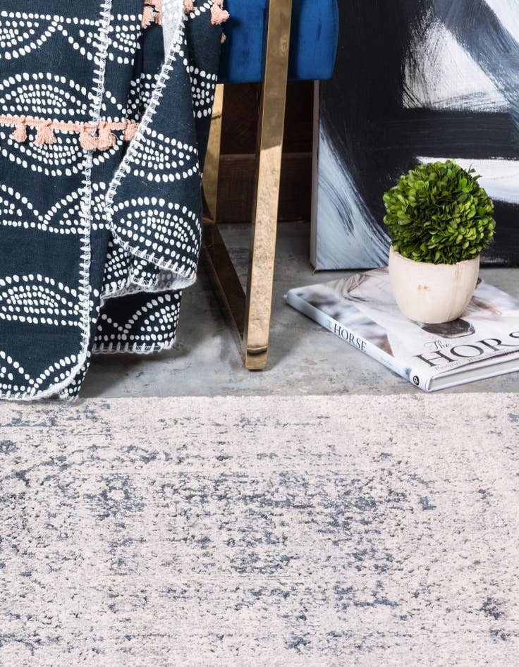 Detail image of 3' x 13' Eliza Runner Rug