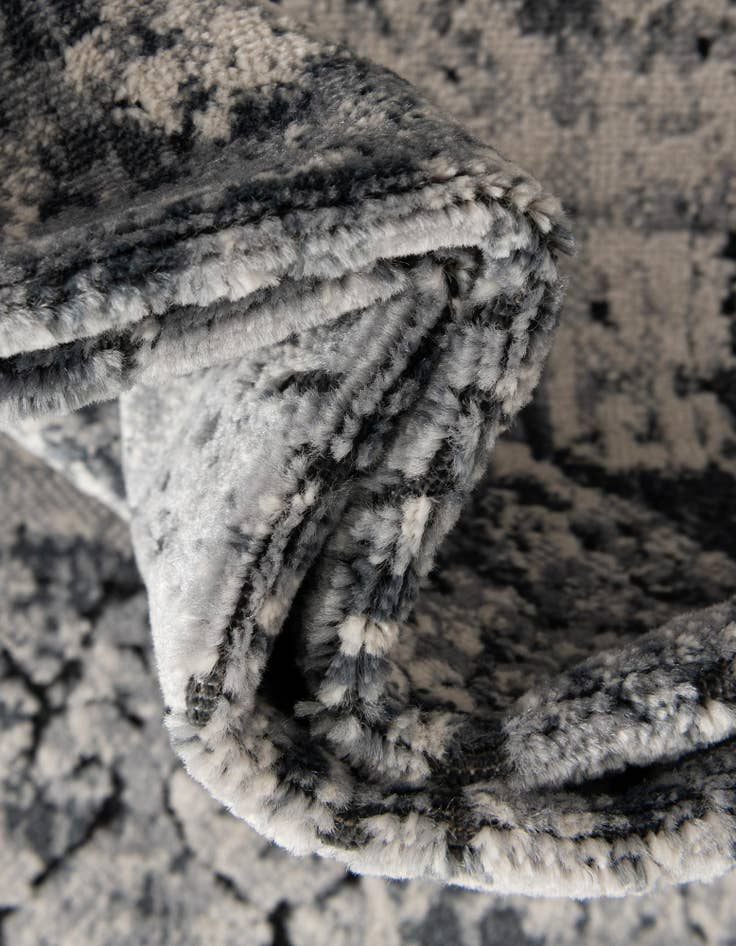 Detail image of 3' x 13' Eliza Runner Rug