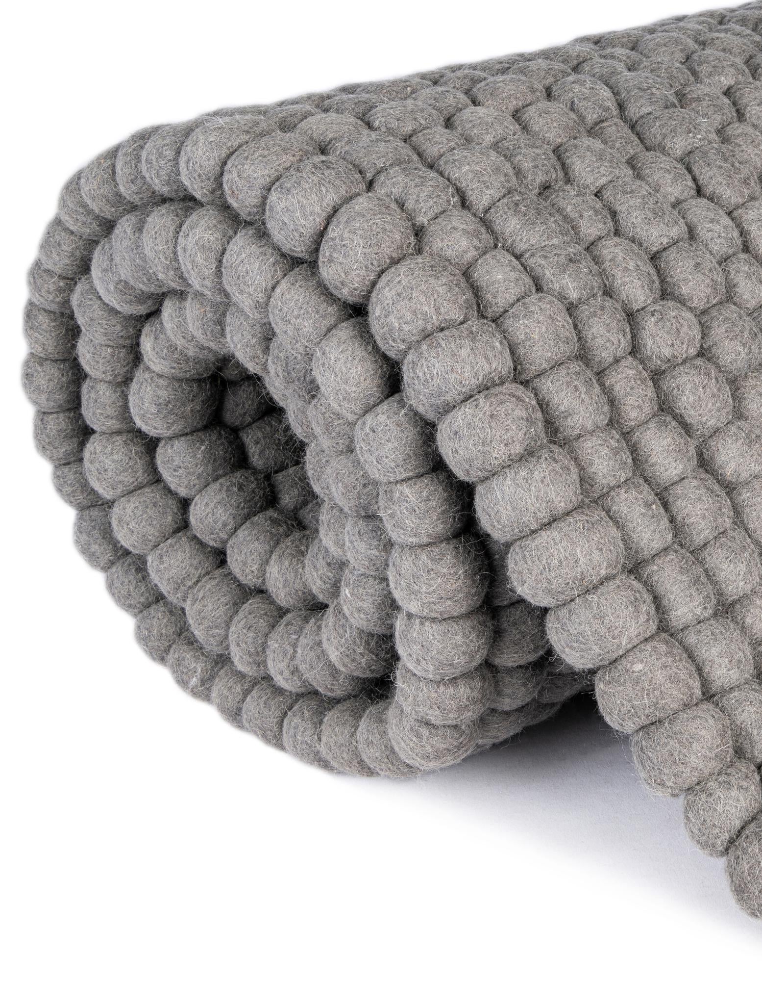 2' x 5' 3 Hand Woven Felt Ball Wool Runner Rug