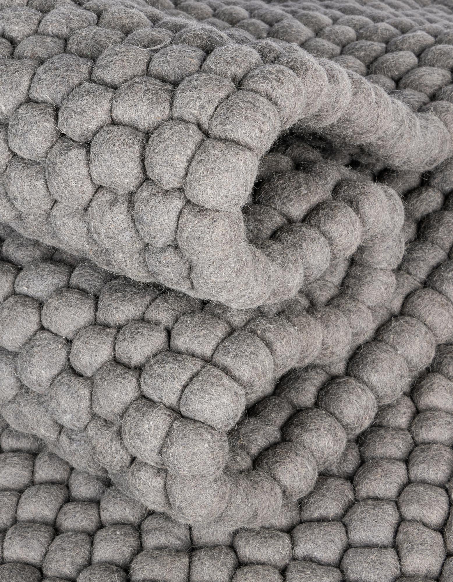2' x 5' 3 Hand Woven Felt Ball Wool Runner Rug
