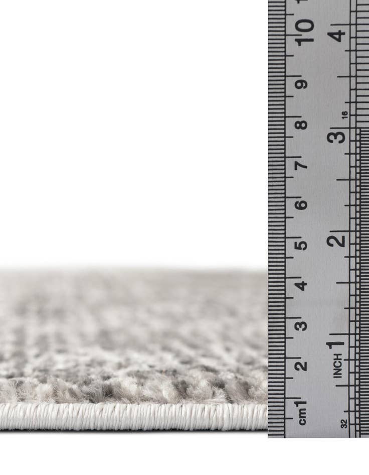 Detail image of 2' 7 x 12' Finsbury Runner Rug