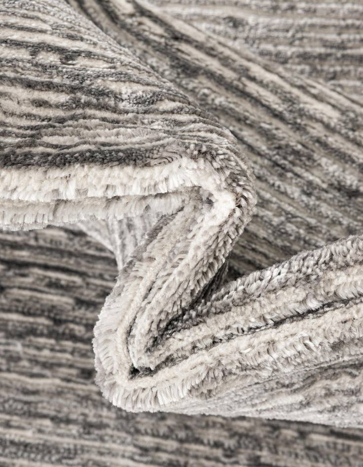 Detail image of 2' 7 x 12' Finsbury Runner Rug