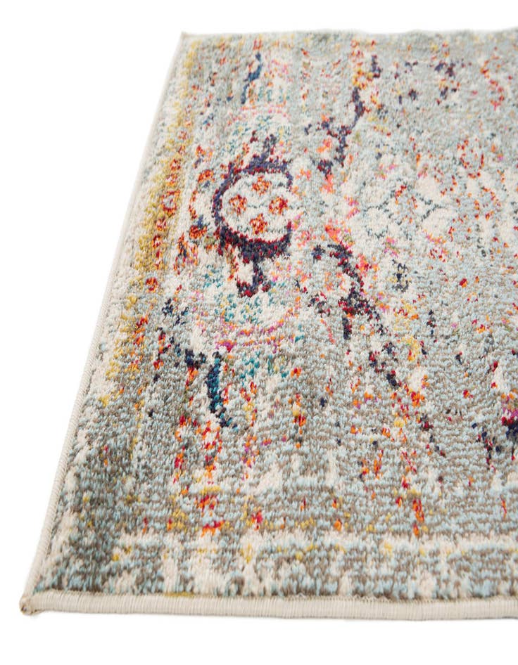 Detail image of 2' 6 x 7' 10 Fleur Runner Rug