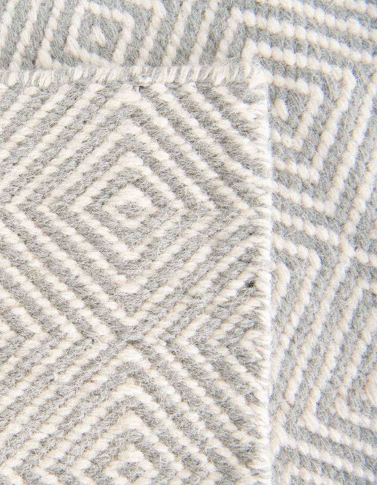 Detail image of 2' 7 x 14' 1 Hand Woven Geo Trellis Flatweave Runner Rug