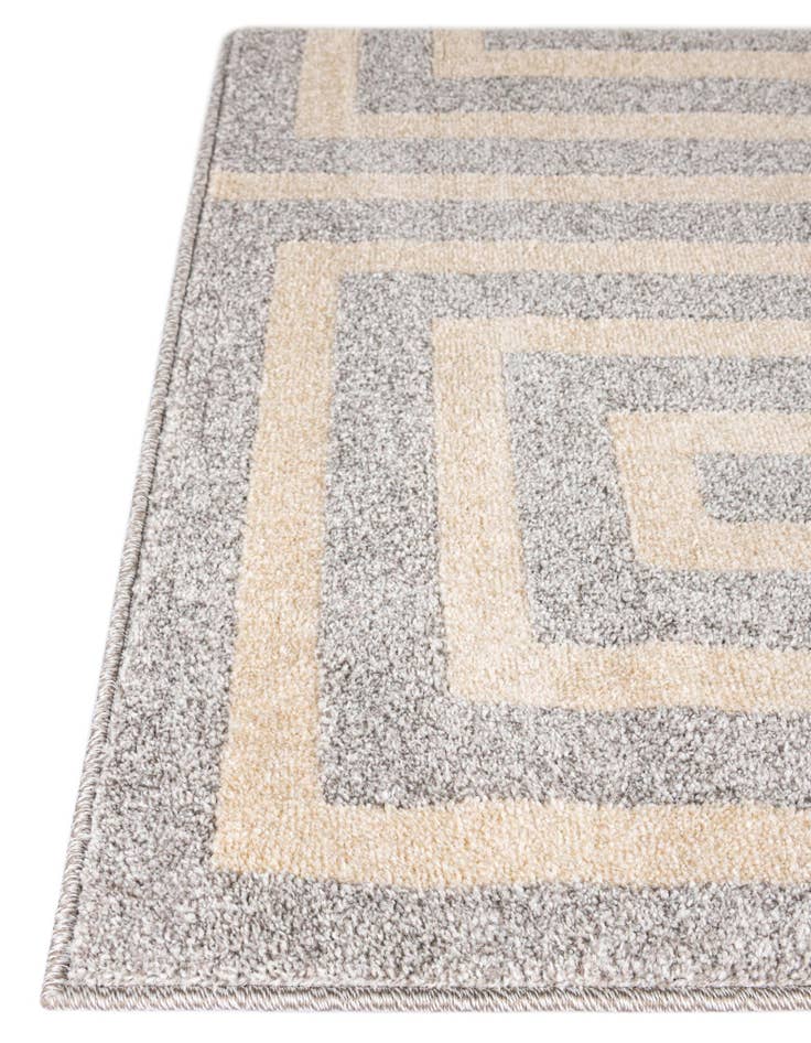 Detail image of 2' 7 x 10' Greek Key Runner Rug