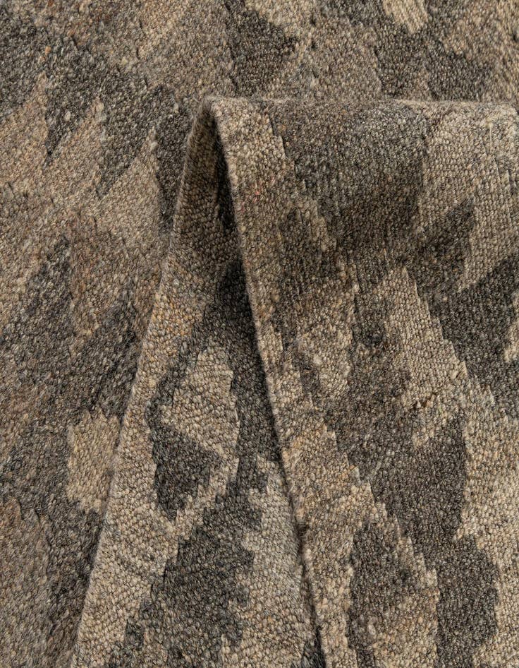 Detail image of 2' 9 x 9' 9  Hand Woven Kilim Maymana Wool Runner Rug