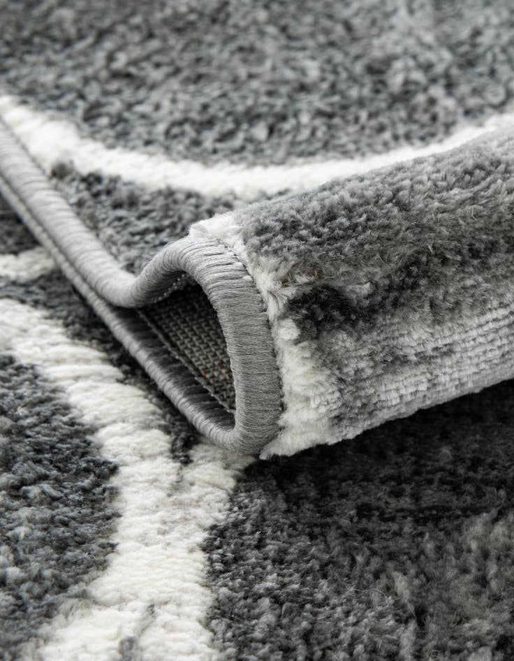 Detail image of 3' x 19' 8 Lattice Trellis Runner Rug