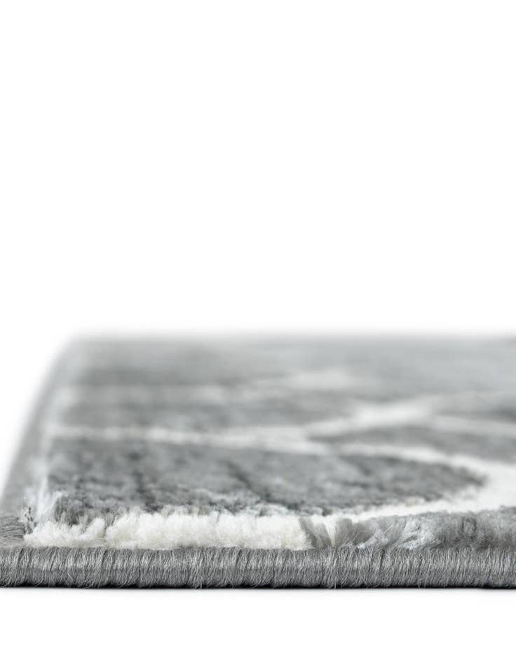 Detail image of 3' x 19' 8 Lattice Trellis Runner Rug