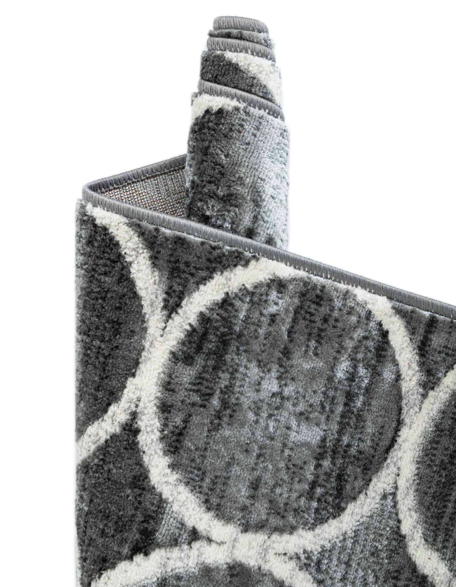 2' 7 x 16' 5 Lattice Trellis Runner Rug