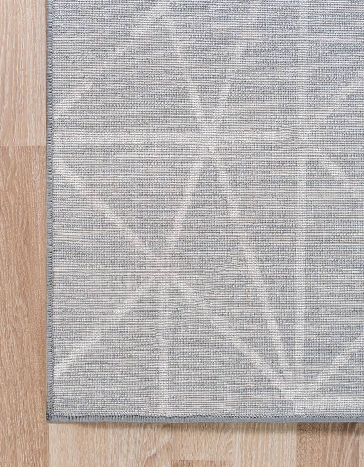 Detail image of 3' x 19' 8 Lattice Trellis Runner Rug