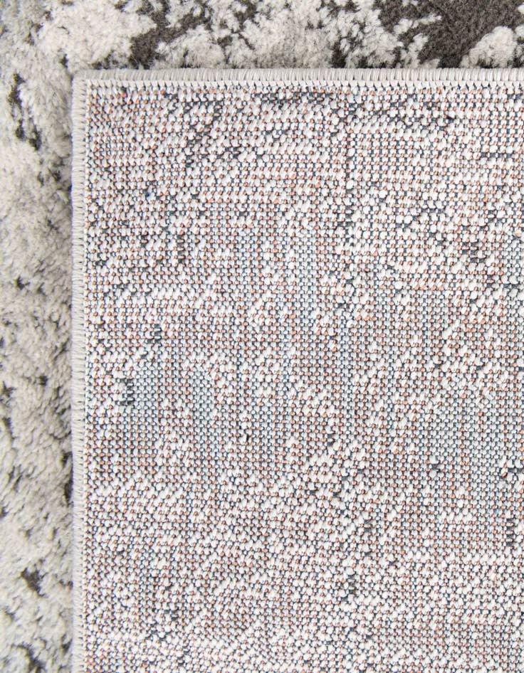 Detail image of 2' 7 x 10' Leipzig Runner Rug