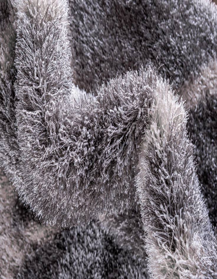 Detail image of 2' x 6' Luxe Trellis Shag Runner Rug