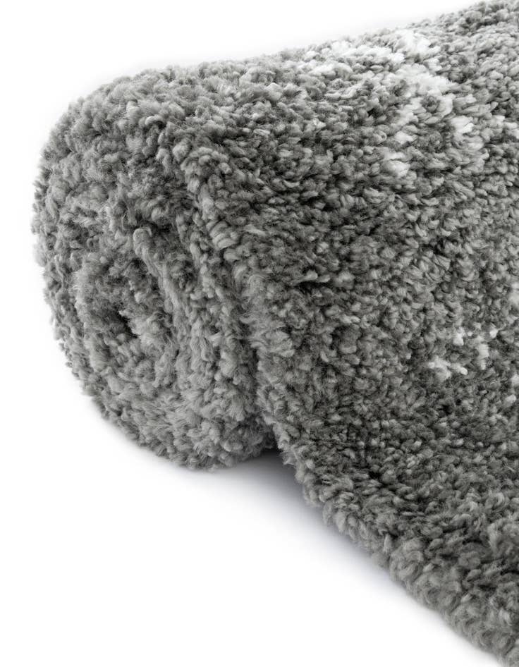 Detail image of 2' 7 x 6' Marrakesh Shag Runner Rug