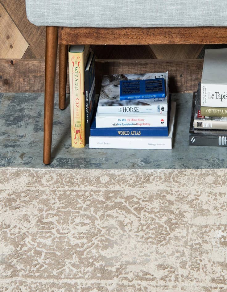 Detail image of 2' 7 x 10' Modern Classical Runner Rug