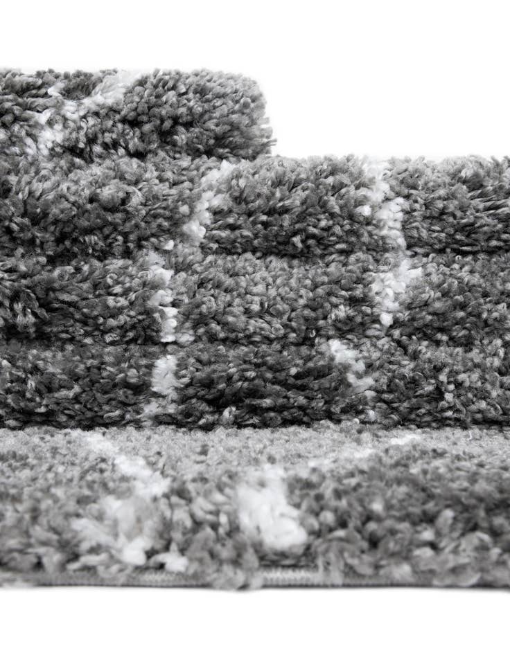 Detail image of 2' 7 x 6' Moroccan Shag Runner Rug