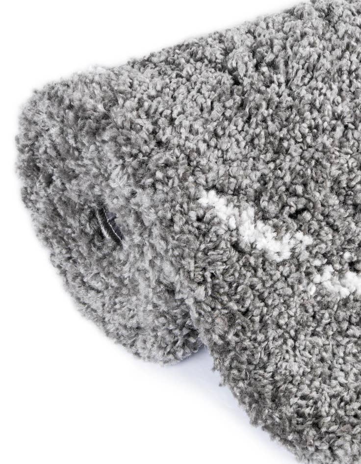 Detail image of 2' 7 x 6' Moroccan Shag Runner Rug