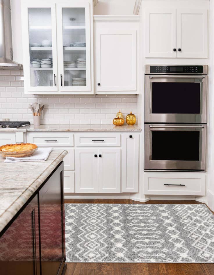 Detail image of 2' x 6' Moroccan Trellis Runner Rug