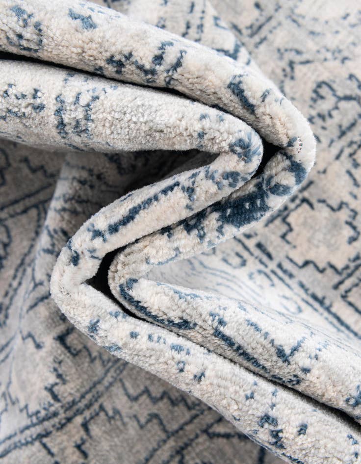 Detail image of 2' x 6' Newport Runner Rug