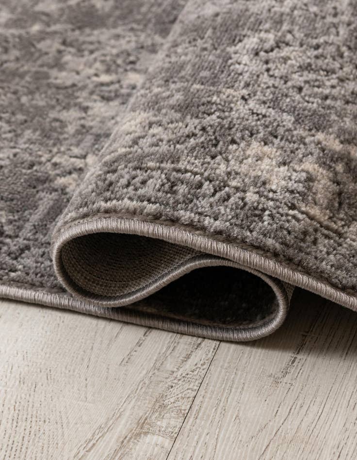 Detail image of 2' 7 x 10' Oregon Runner Rug