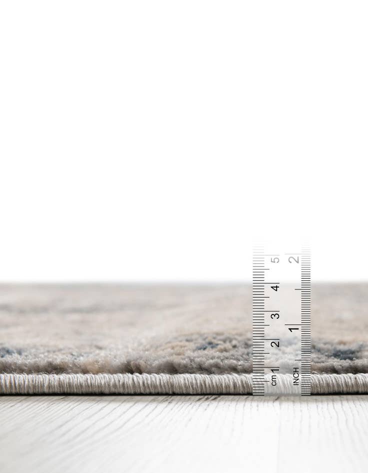 Detail image of 2' 7 x 13' Oregon Runner Rug