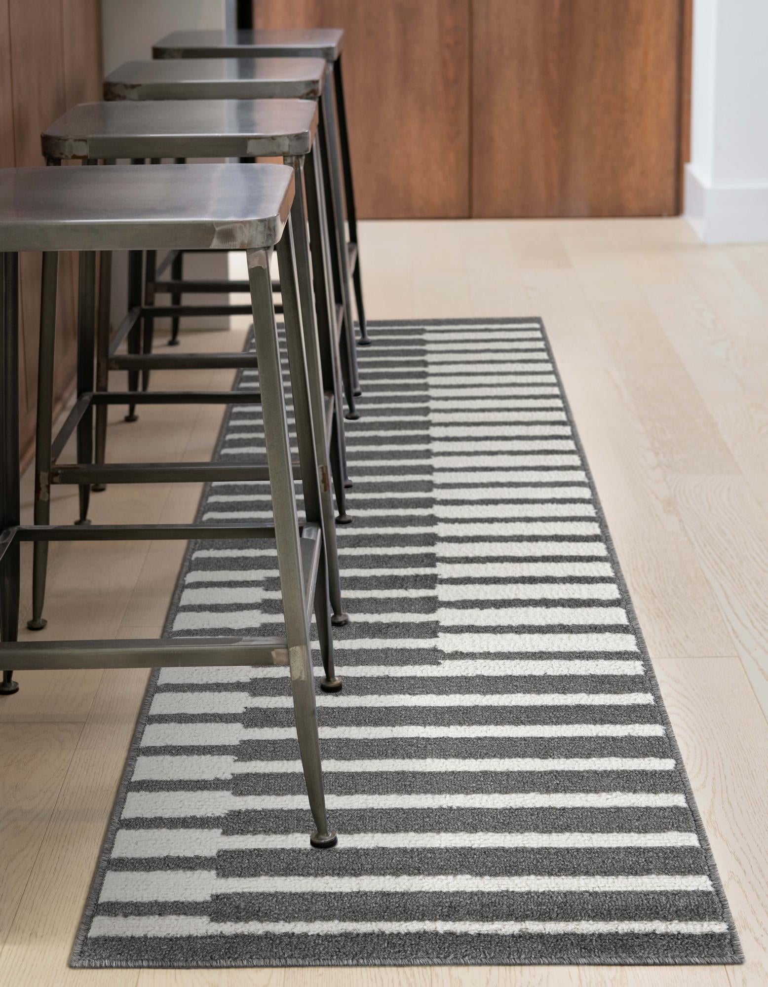 2' 7 x 10' Oslo Runner Rug