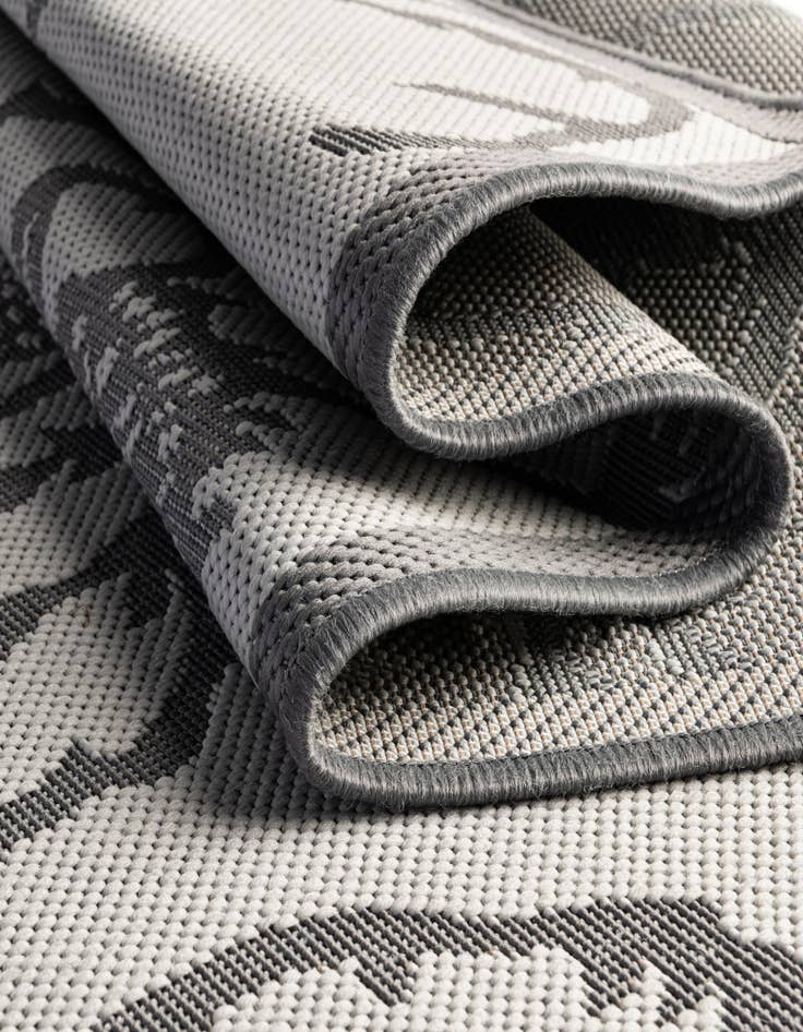 Detail image of 2' 2 x 6'  Washable Botanical Indoor / Outdoor Runner Rug