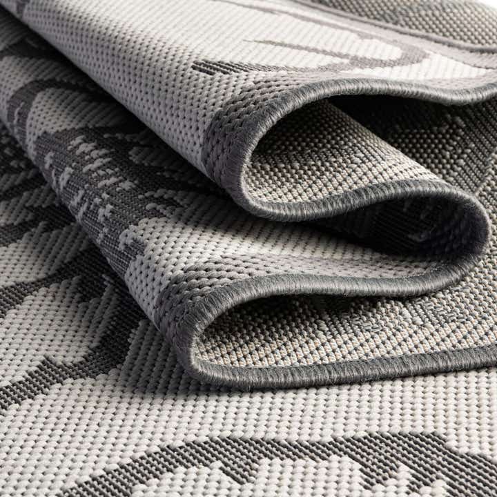 2' 2 x 6' Easy-Clean Botanical Indoor / Outdoor Runner Rug