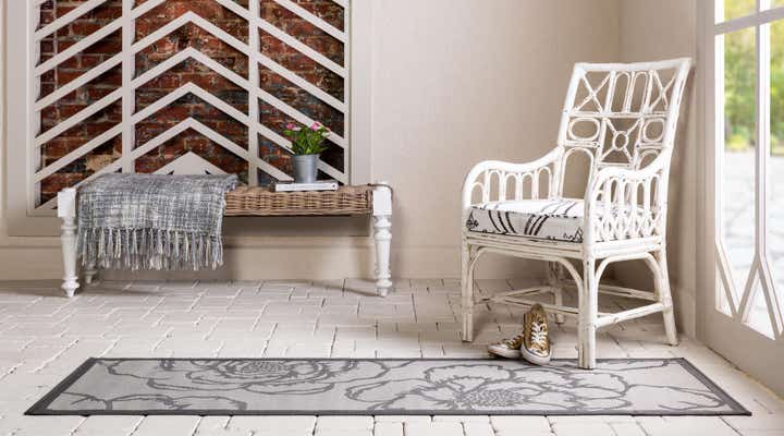 2' 2 x 6' Easy-Clean Botanical Indoor / Outdoor Runner Rug