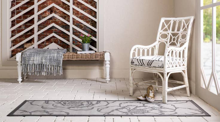Detail image of 2' 2 x 6' Easy-Clean Botanical Indoor / Outdoor Runner Rug