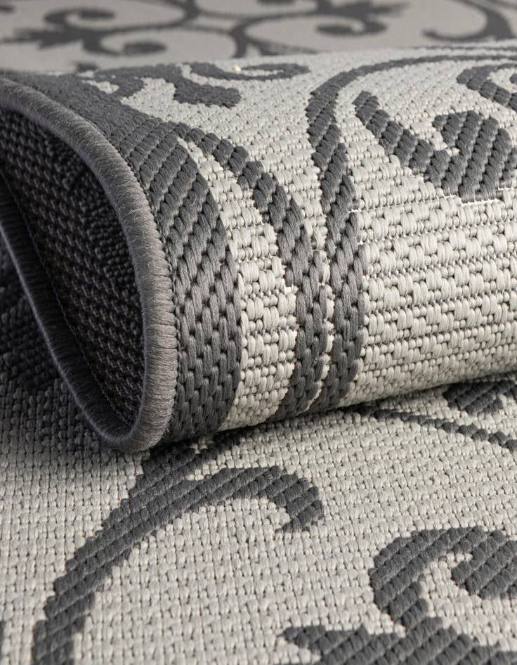 Detail image of 2' 2 x 6' Easy-Clean Botanical Indoor / Outdoor Runner Rug