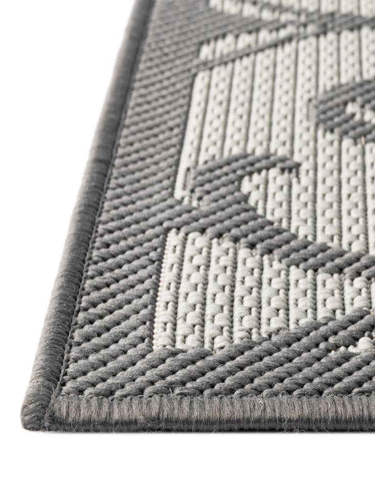 Detail image of 2' 2 x 6'  Washable Botanical Indoor / Outdoor Runner Rug