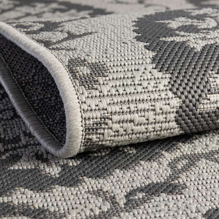 2' 2 x 6' Easy-Clean Botanical Indoor / Outdoor Runner Rug