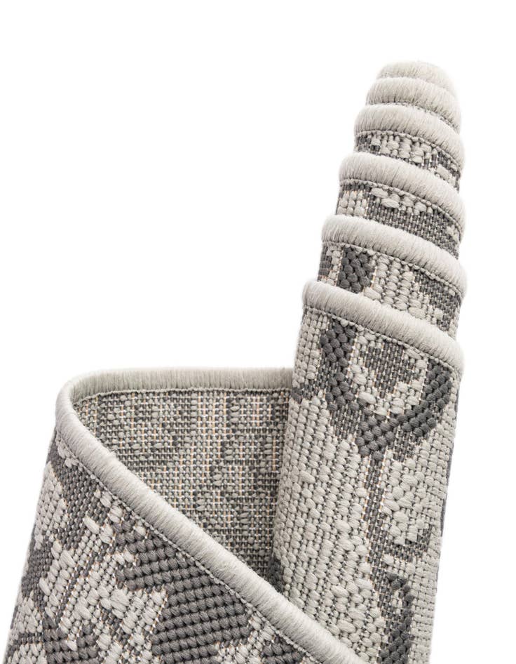 Detail image of 2' 2 x 6'  Washable Botanical Indoor / Outdoor Runner Rug